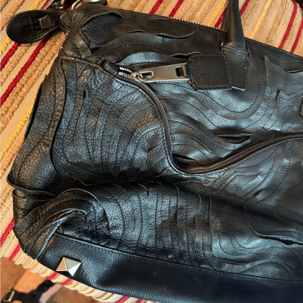 Marc Jacobs Black Laser Cut Wave Satchel Handbag - Picture 2 of 11
